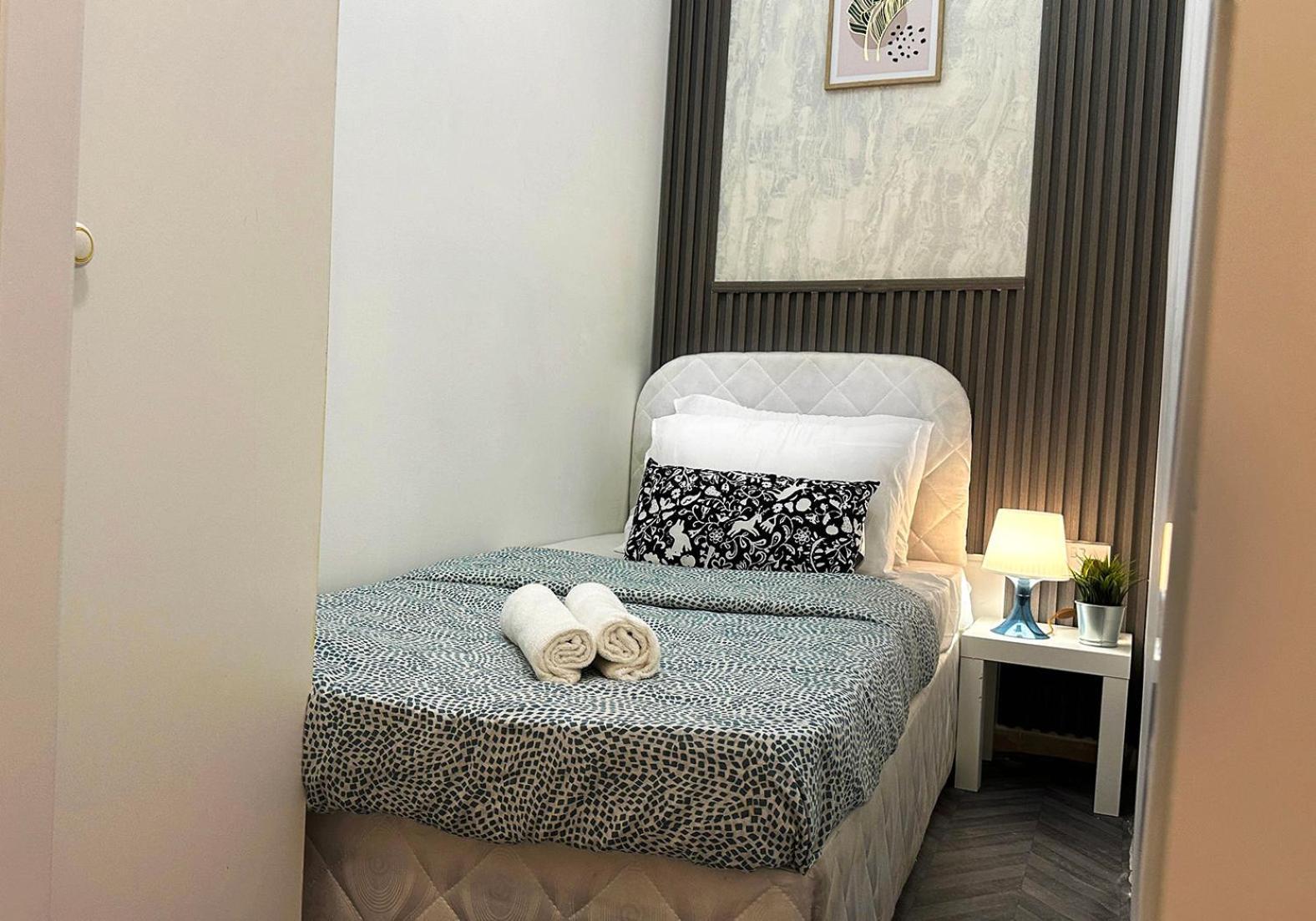 Radiant Parition In Barsha Heights Near Metro * Dubai