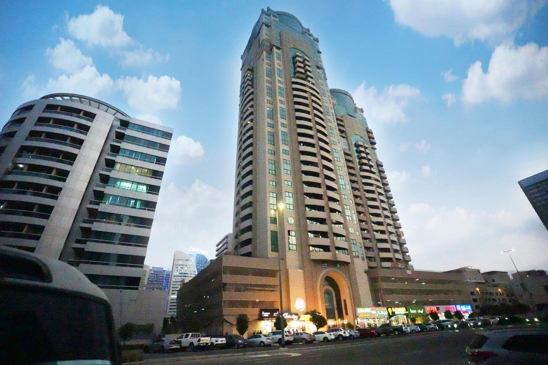 Radiant Parition In Barsha Heights Near Metro Homestay Dubai